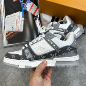 LVE TRAINER - GREY COLOUR