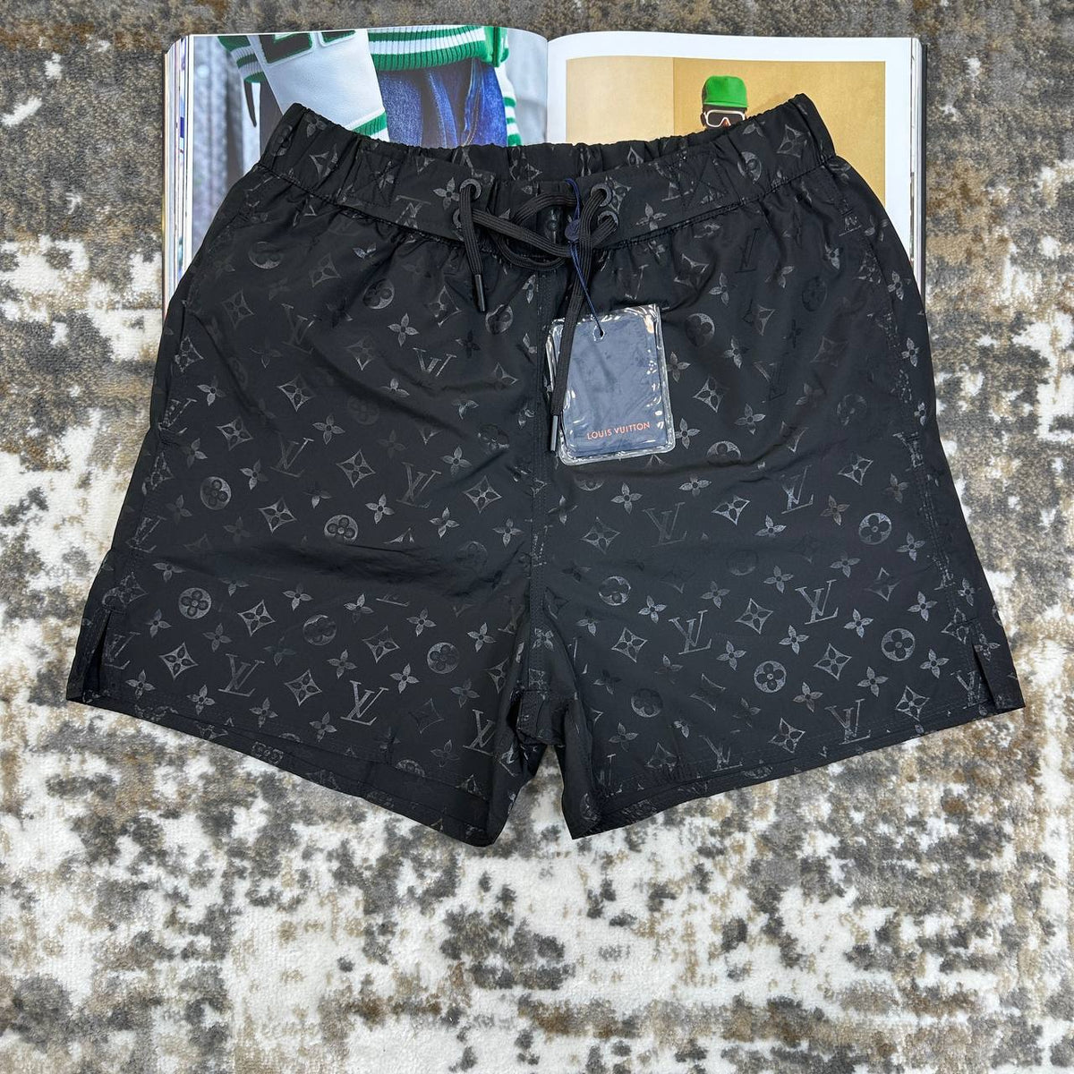 LV SWIM SHORTS BLACK