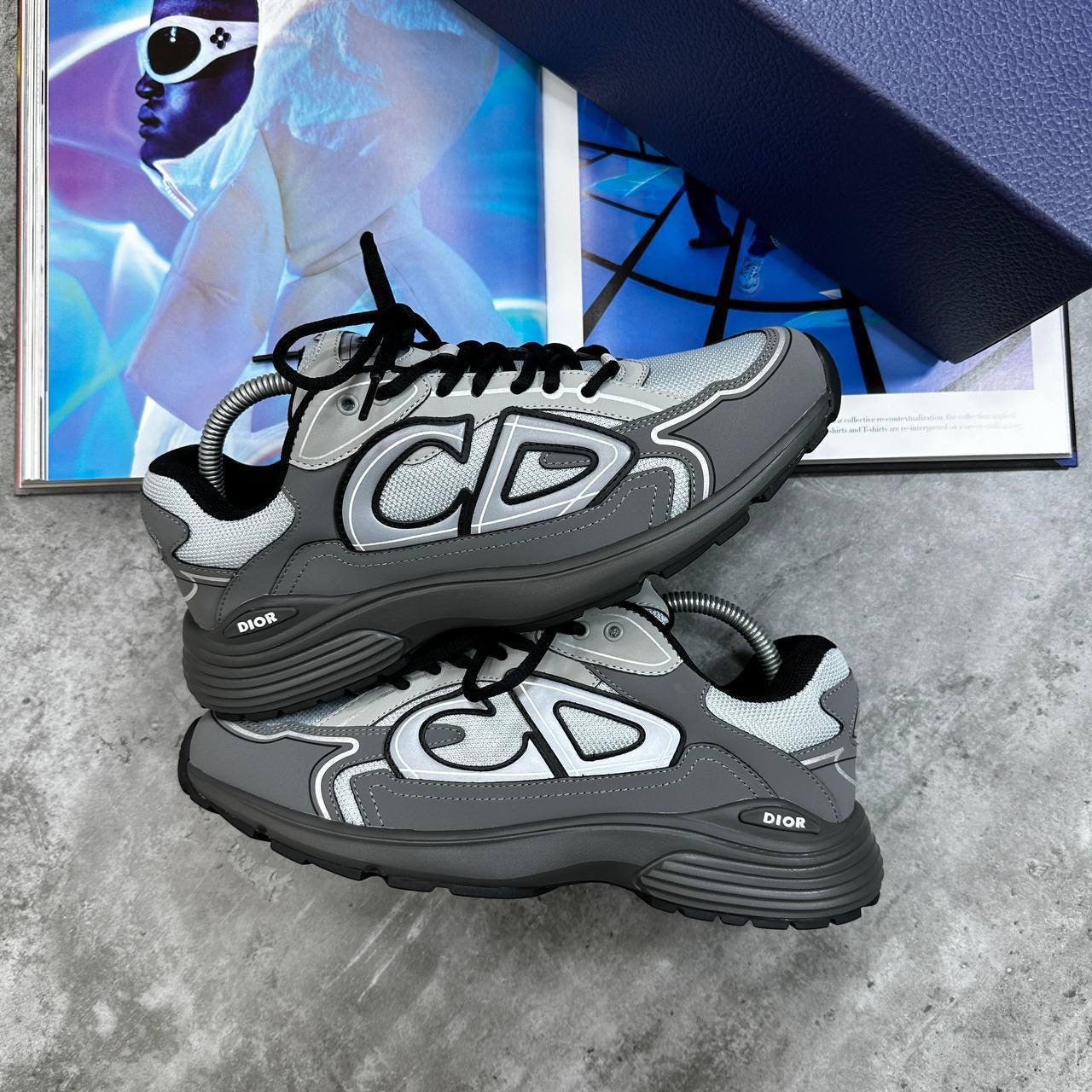 B30 TRAINER-GREY