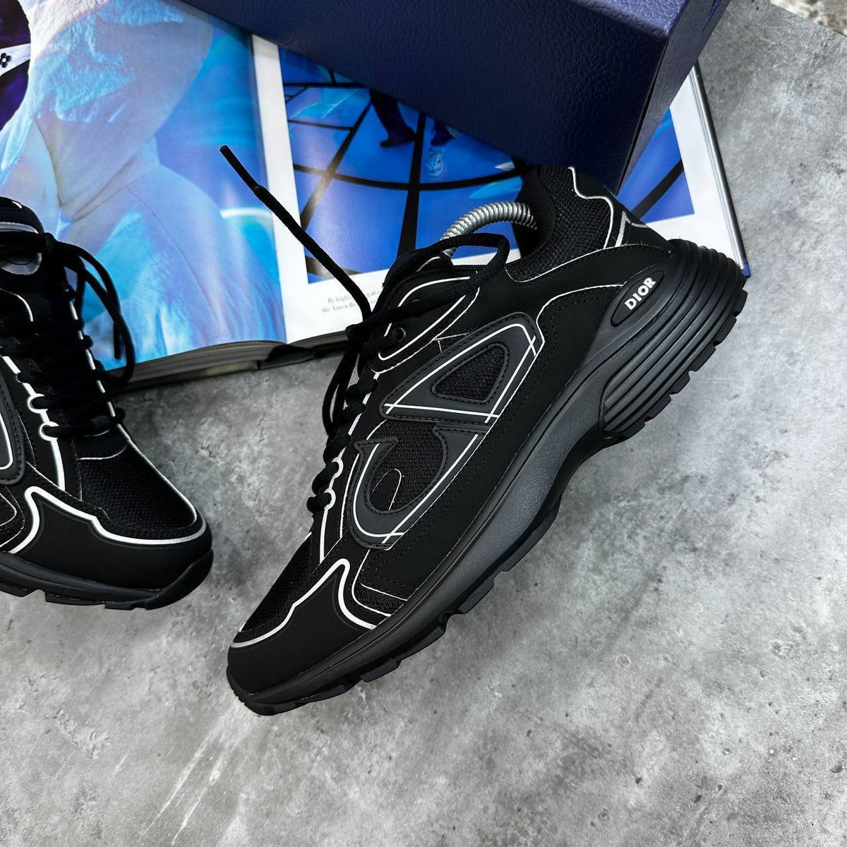 B30 TRAINER-BLACK