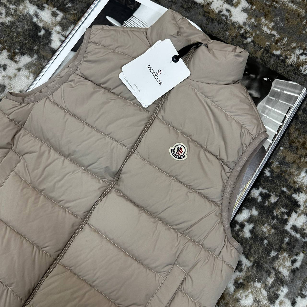 MNCLR BODY WARMER -BEIGE