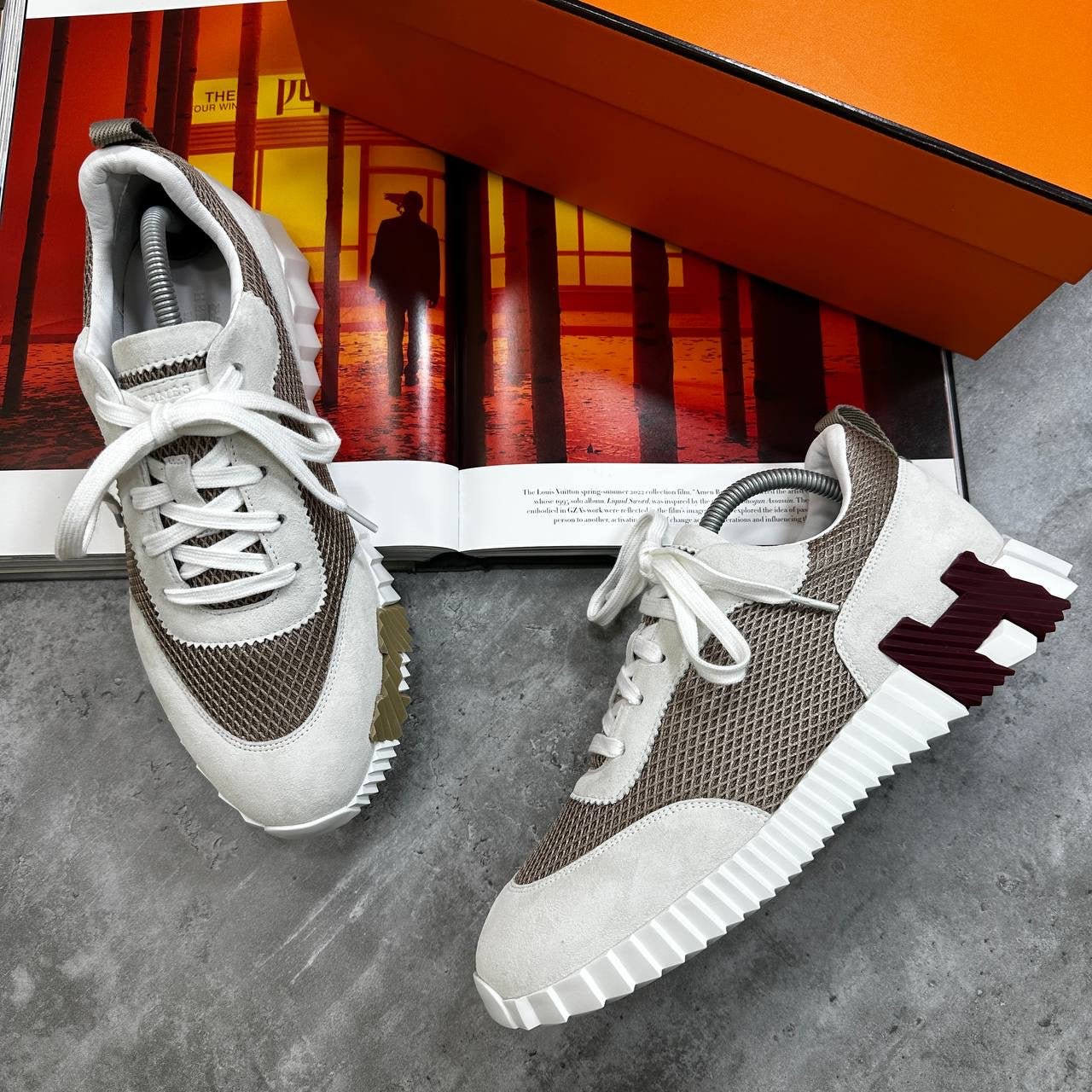 HRMS BOUNCING TRAINERS  GREY