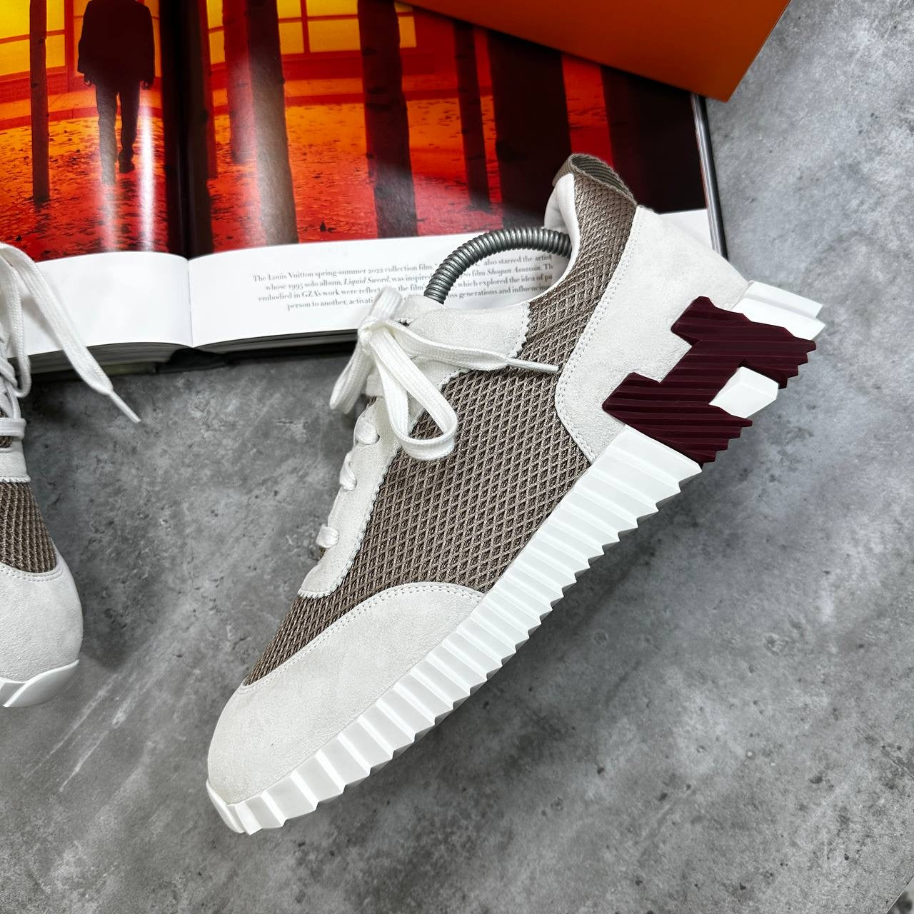 HRMS BOUNCING TRAINERS  GREY