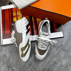 HRMS BOUNCING TRAINERS  GREY