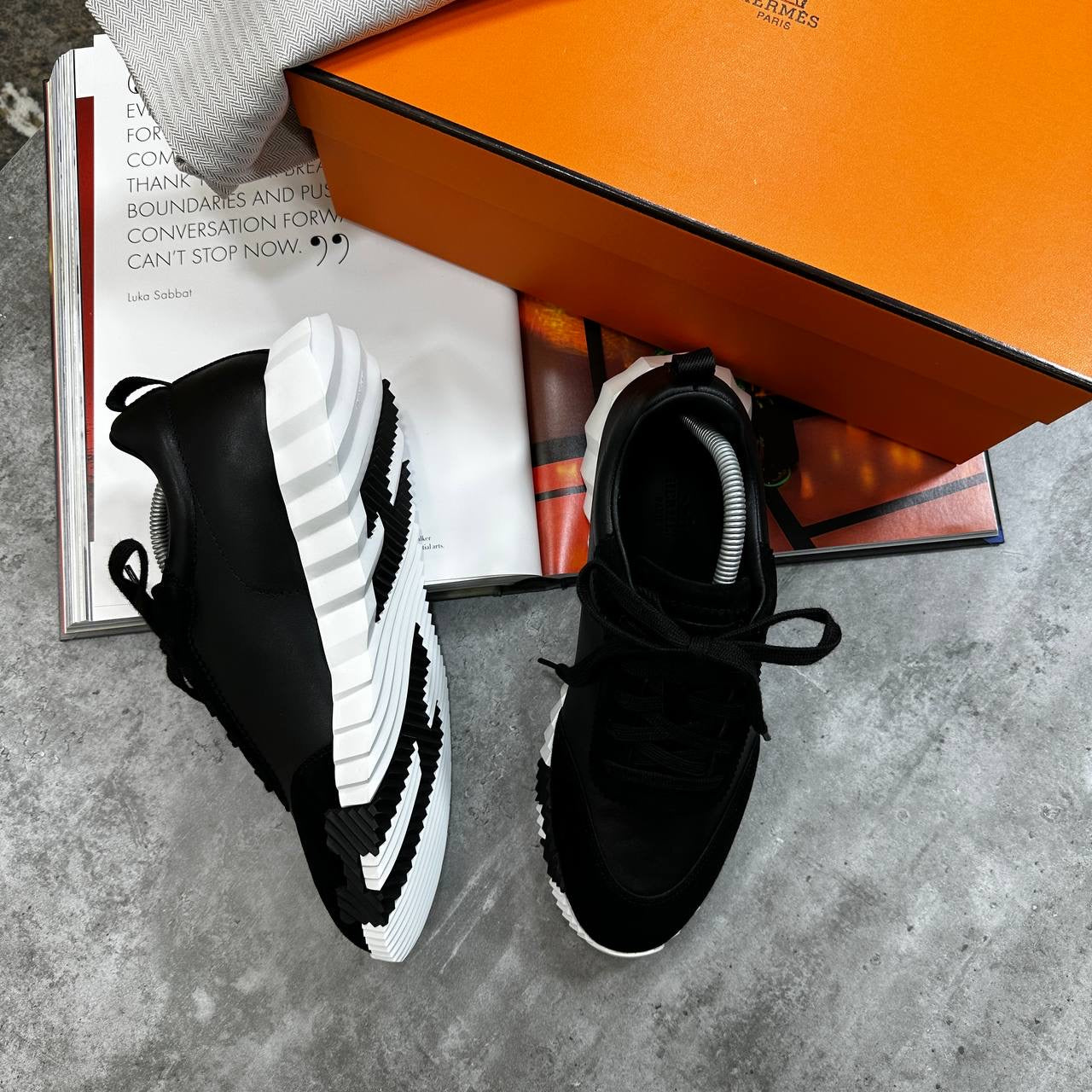 HRMS BOUNCING TRAINERS  BLACK|WHITE