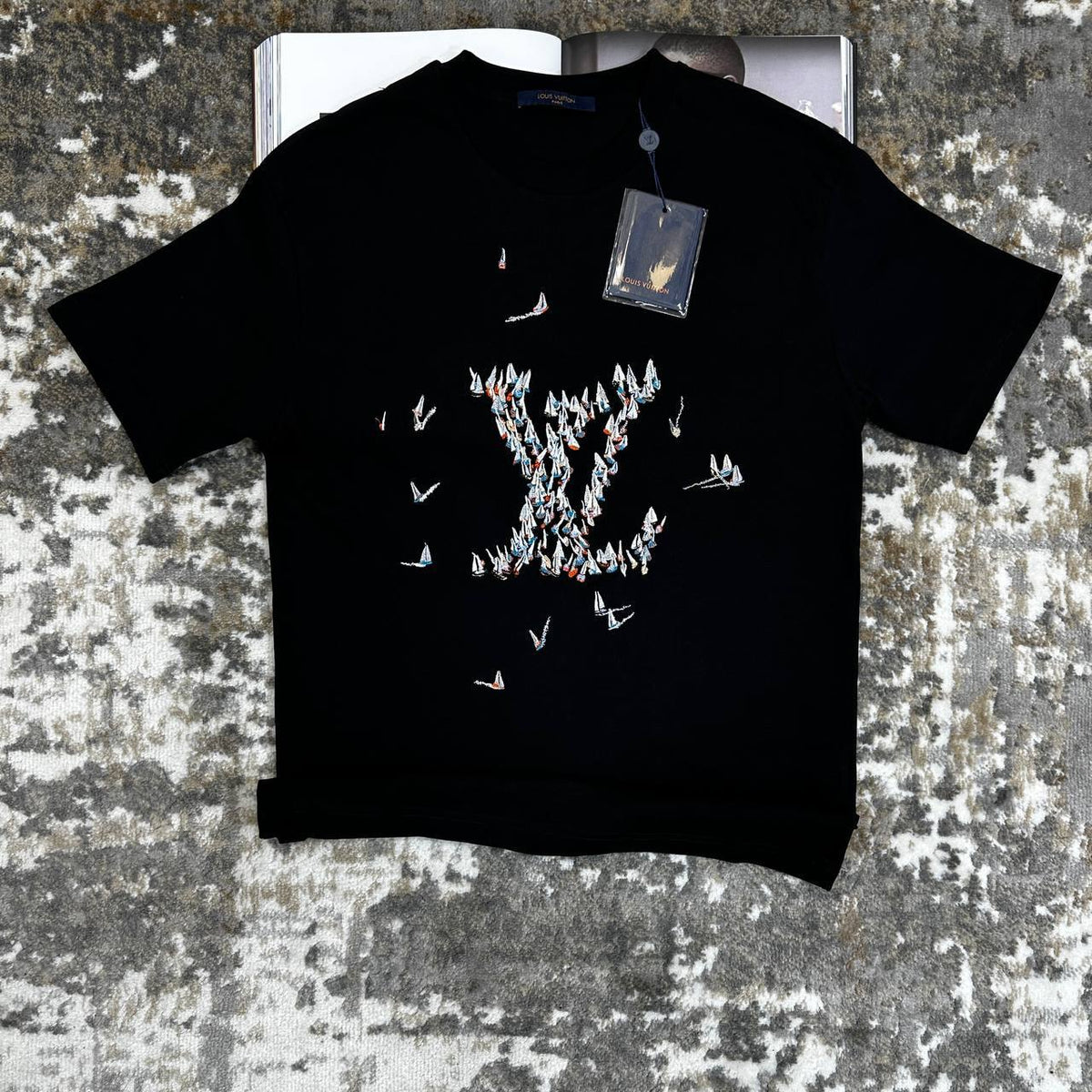 LOUS-V TSHIRT-BLACK