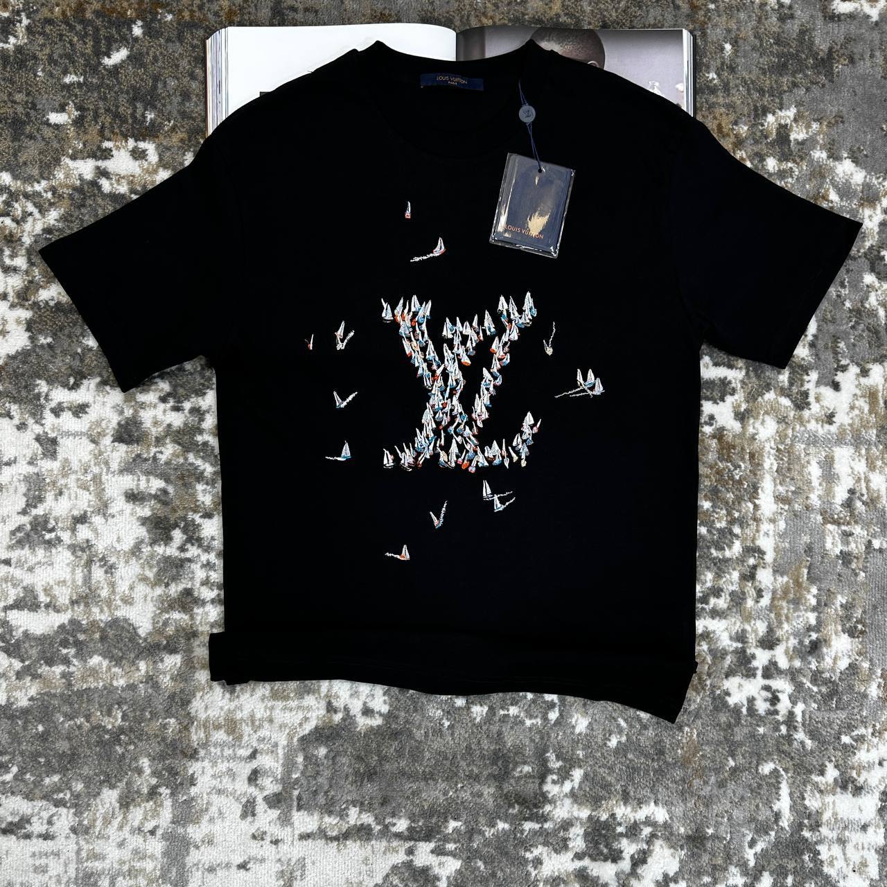 LOUS-V TSHIRT-BLACK