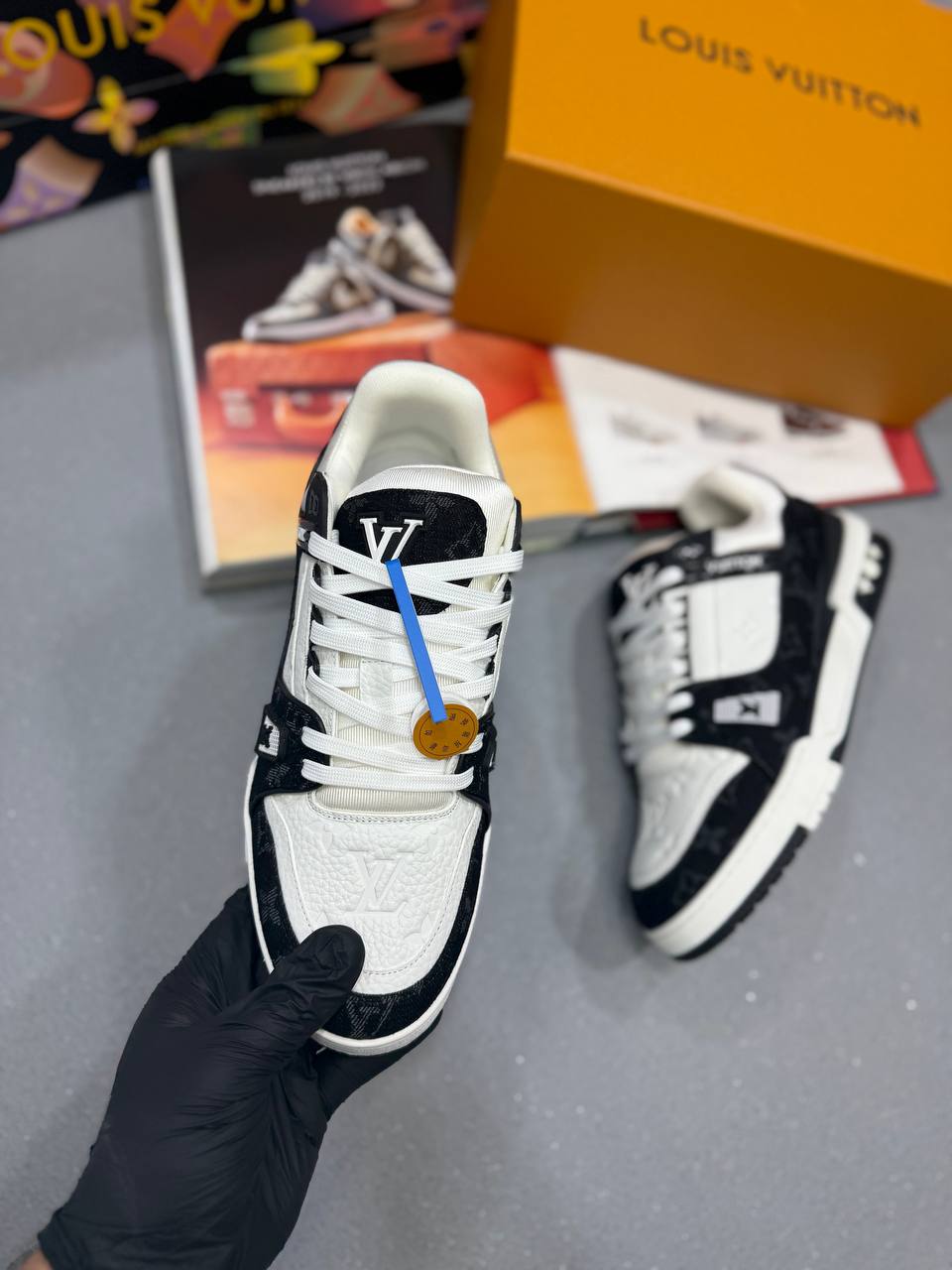 LVE TRAINER - BLACK / WHITE