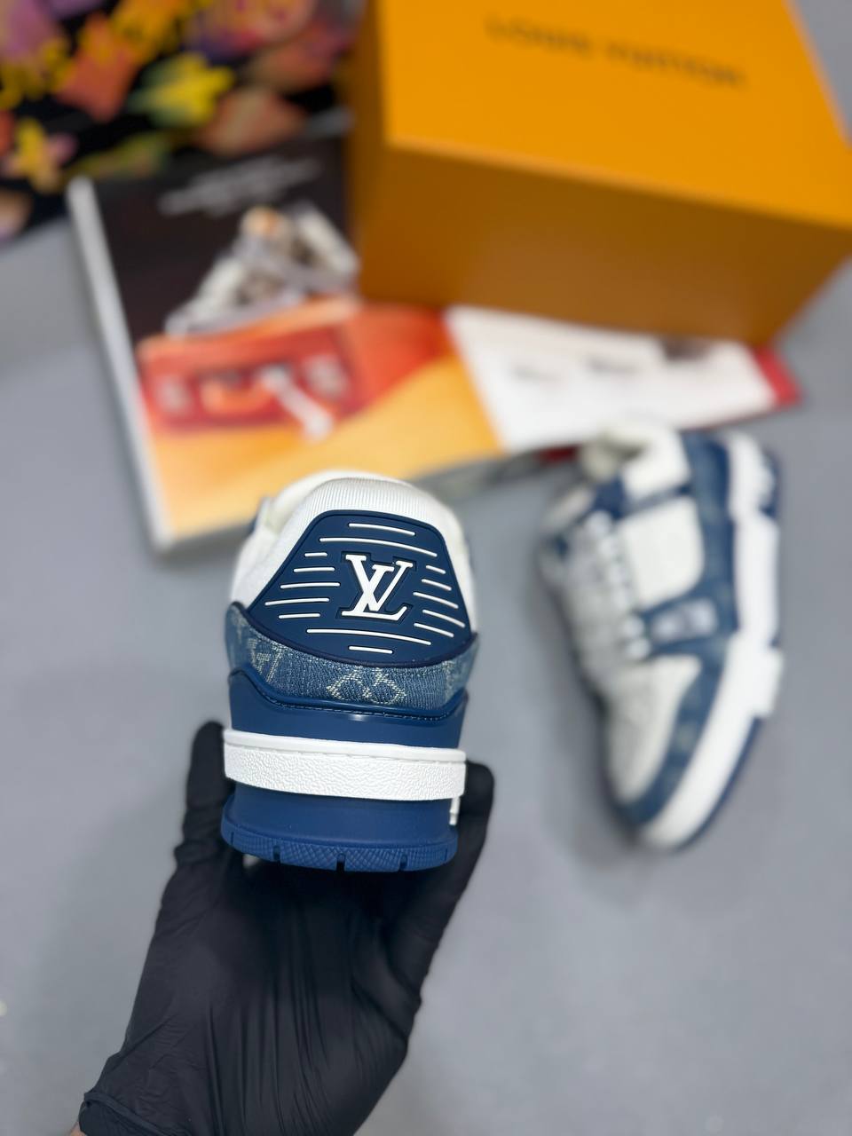 LVE TRAINER - BLUE / WHITE