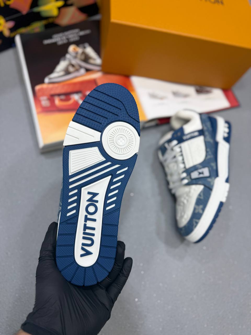 LVE TRAINER - BLUE / WHITE