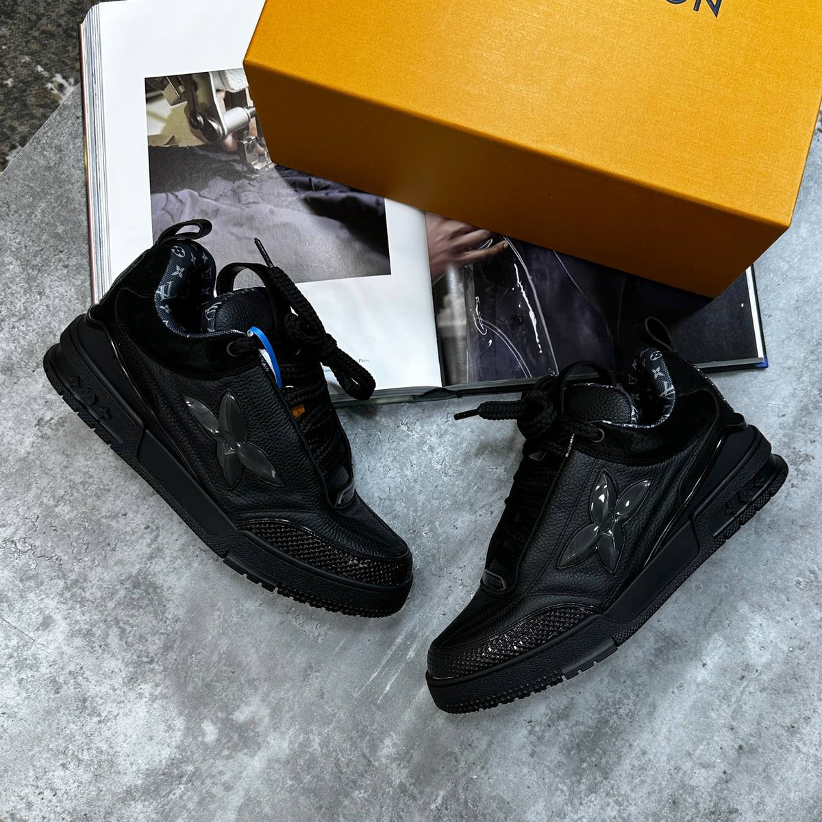 LVE TRAINER - BLACK
