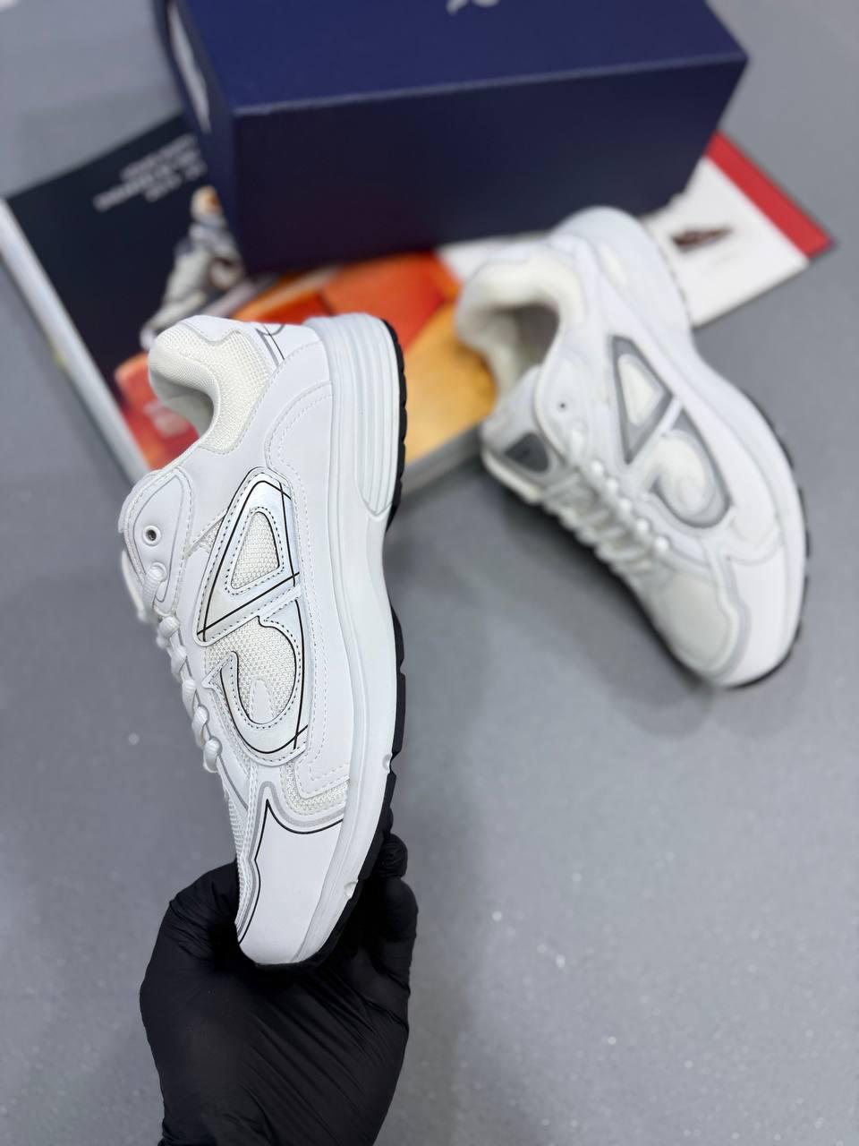 B30 TRAINER-full White